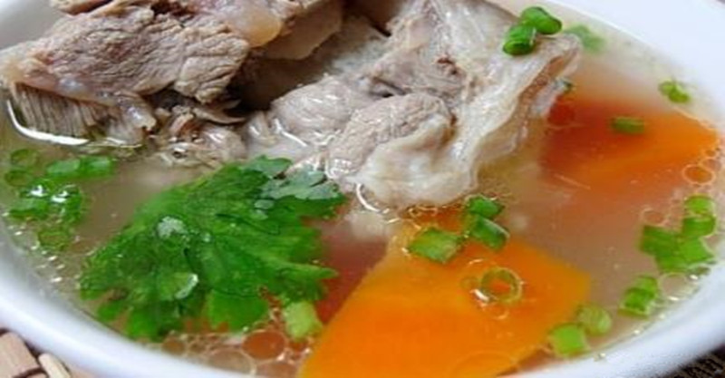 「骨头汤」怎麼熬好喝又补钙?怎麼做更营养呢?