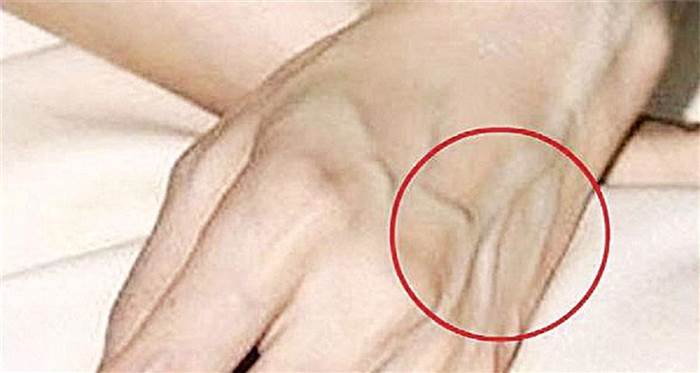 手上青筋越多,说明越……太危险了!