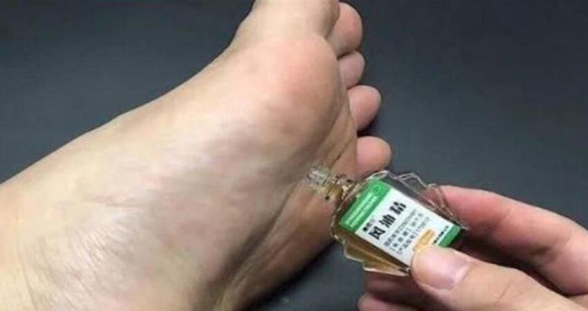 睡前在脚底擦点「风油精」很多人都不知道为什麼,看完了你会感谢我